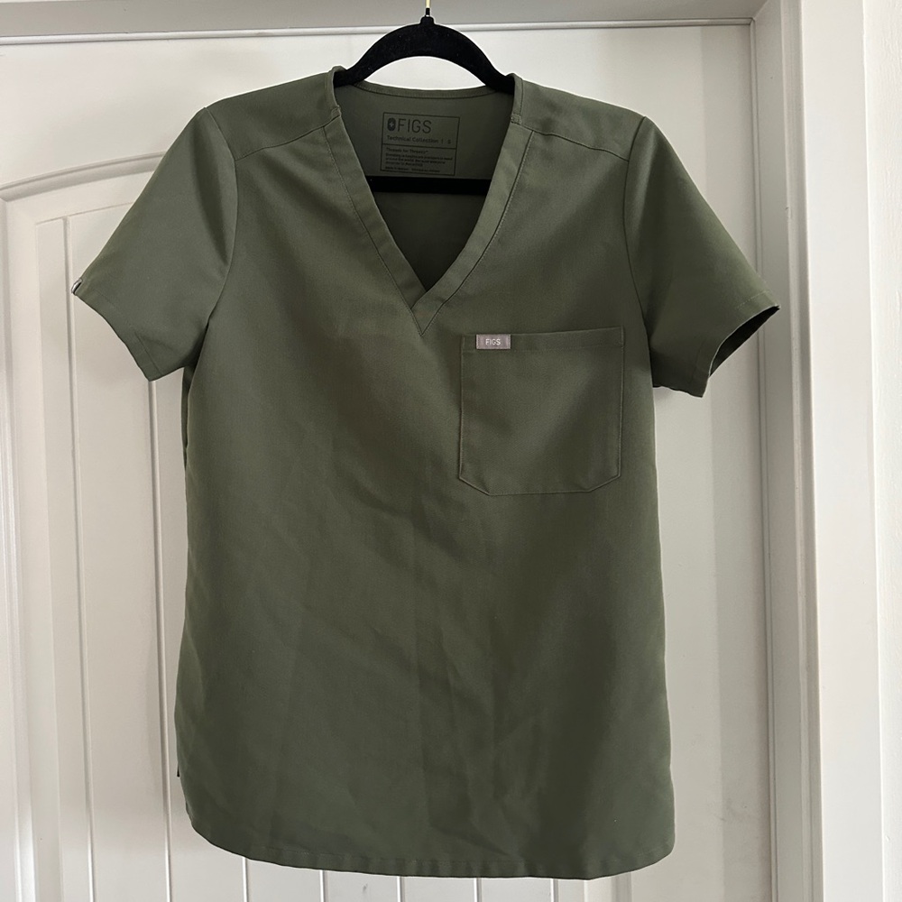 Figs Olive Green Catarina Scrub Top